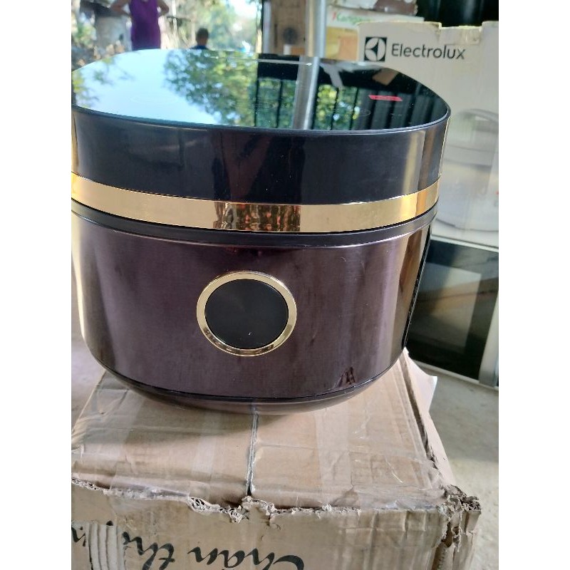 Nồi cơm cao tần kangaroo. model KG599G. đảm bảo hàng đẹp như hình
