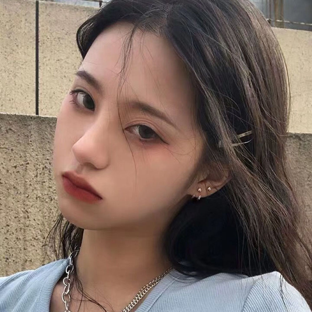 Khuyên Tai Nữ Trang Tạo Hình Độc Đáo