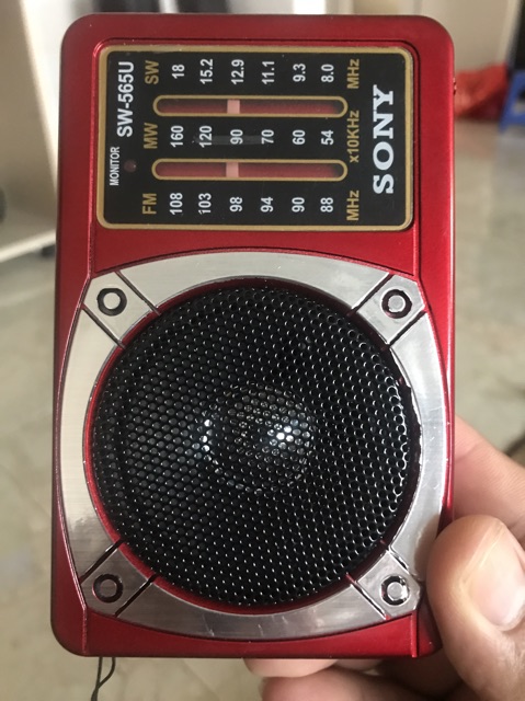 Đài sony sw-565u FM SD USB TẶNG CỦ SẠC