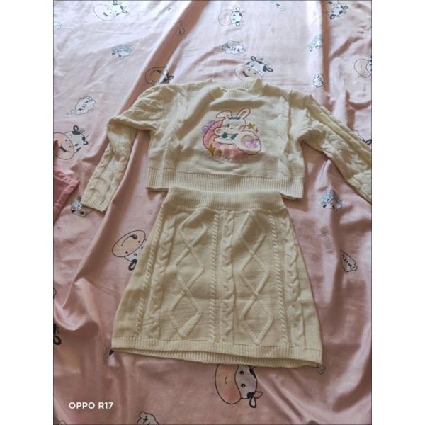Set váy len dáng xoè áo croptop hoạ tiết thỏ con dễ thương