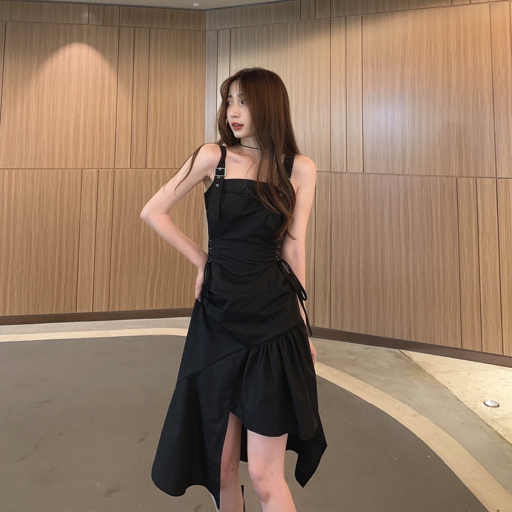 Váy hai dây tầng cực tôn dáng - Váy hai dây bản to đen Bape lệch tầng bèo có dây rút bụng chỉnh eo freesize | BigBuy360 - bigbuy360.vn