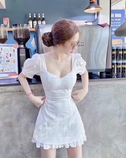 Váy trắng nơ chân đuôi cá