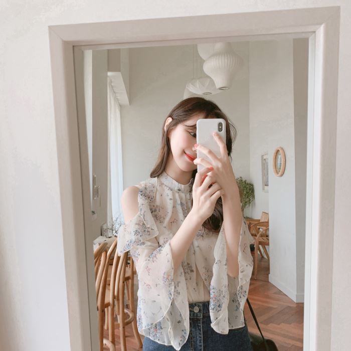 Áo chiffon trễ vai Xiaozhainv tay loe họa tiết hoa phong cách Pháp thời trang cho nữ