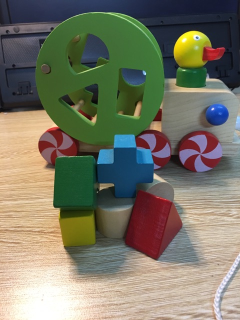 XE OTO GỖ THẢ HÌNH