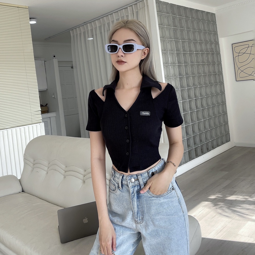 Áo croptop nữ body ngắn tay TOPTIFY polo khoét vai đính logo Love More Top AC243 | WebRaoVat - webraovat.net.vn