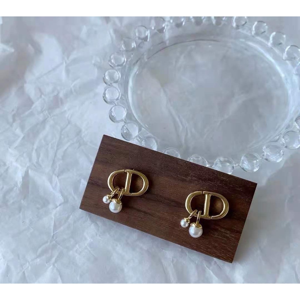 Bông Tai Chữ D Đính Ngọc Trai Thời Trang