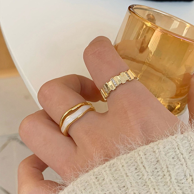 Nhẫn Đính Đá Zircon Dầu Nhỏ Giọt Phong Cách Retro Sang Trọng Cá Tính Dành Cho Nữ