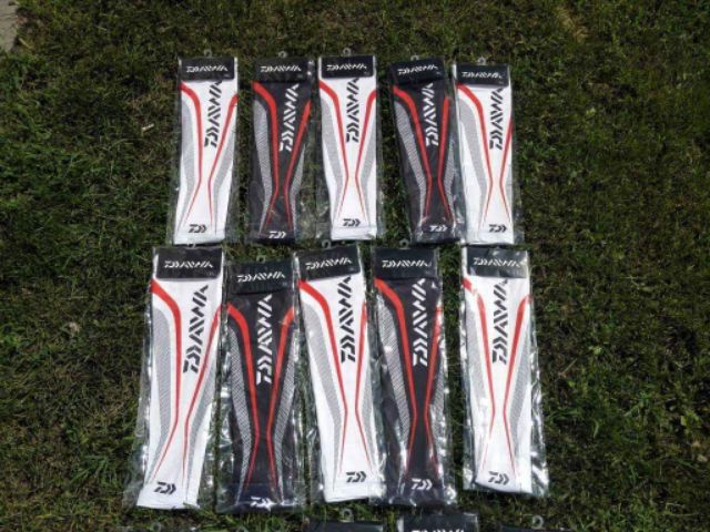 COMBO KHĂN+ỐNG TAY DAIWA 99k