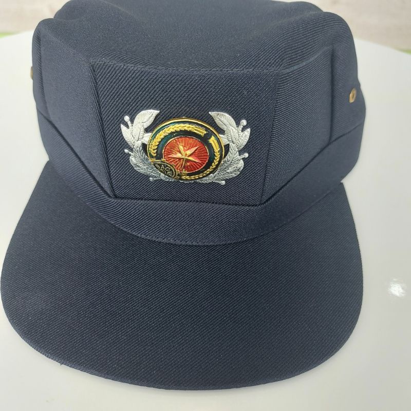 Nón Mũ Bảo Vệ, Vệ Sĩ