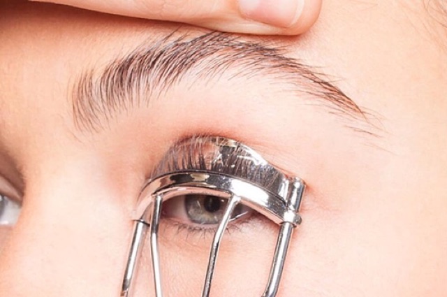 Bấm mi cán gỗ Davicy The Eyelash Curler No.381