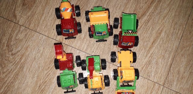 Set 6 xe mô hình xe công trình bằng nhựa chạy chớn