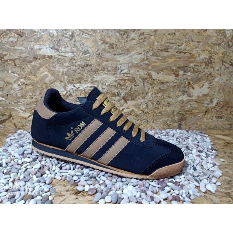 Giày Thể Thao Adidas Rom Thiết Kế Năng Động Hợp Thời Trang