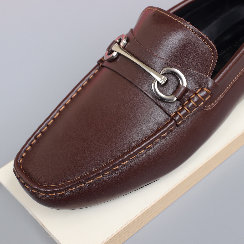 Giày lười nam da bò đẹp màu nâu, đai ngang kim loại - 4435na