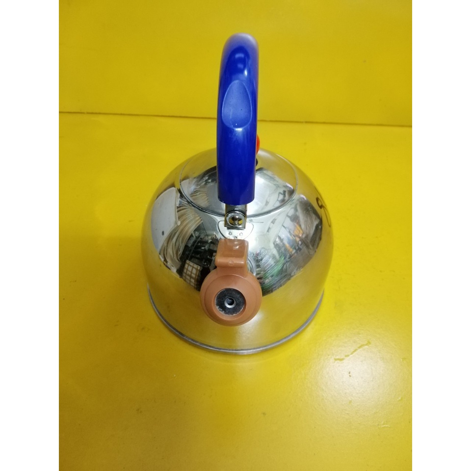 Ấm inox có còi hú nội địa Nhật (made in Japan) (2.3L) (mã 865), Dùng được bếp từ