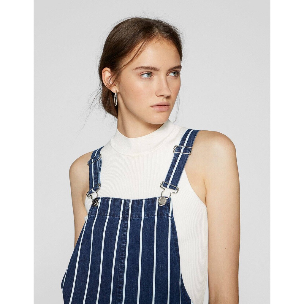 Váy Yếm Stradivarius Auth