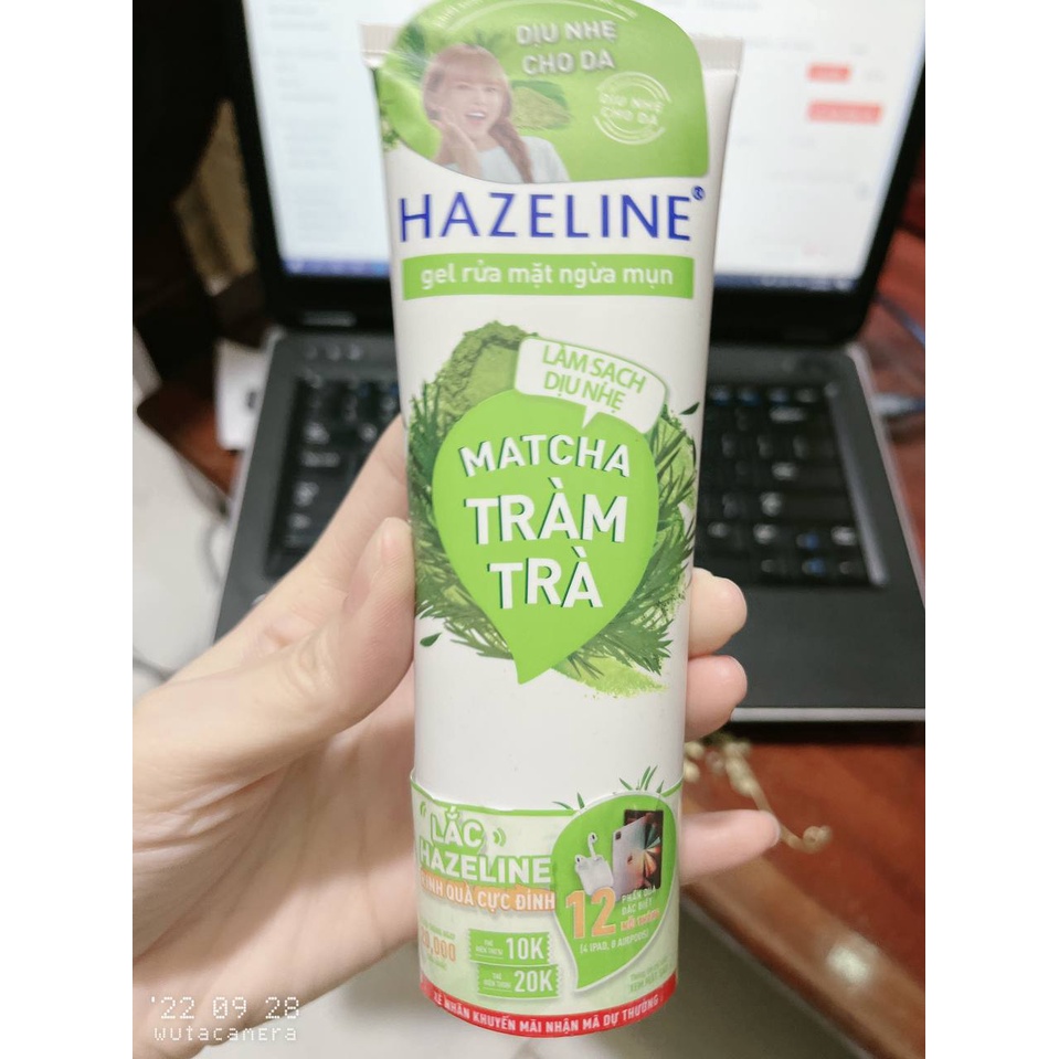 Sữa Rửa Mặt Hazeline dưỡng trắng da Matcha tràm trà 100g