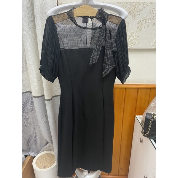 đầm đen body elise thanh lý