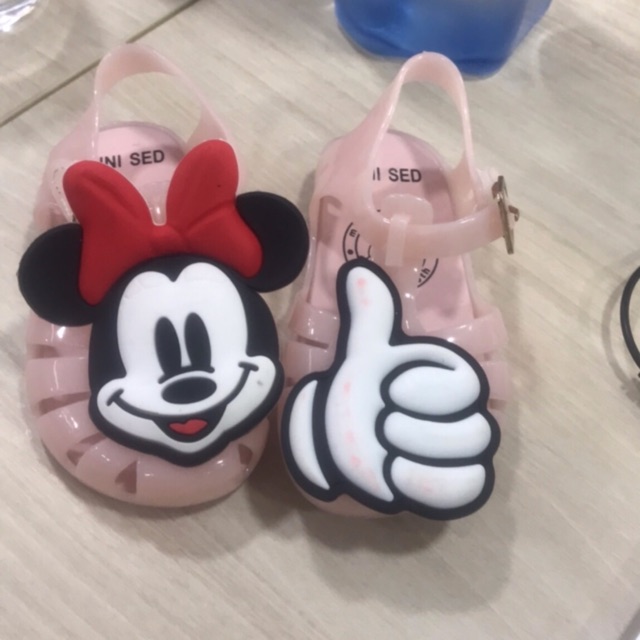 Dép nhựa dẻo