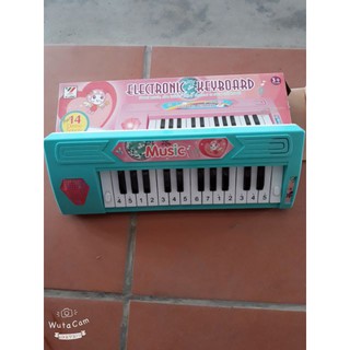 Đàn piano cho bé