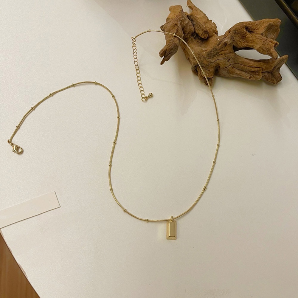 Vòng cổ Kim Loại Mạ Vàng Mặt Hình Chữ Nhật Ngắn