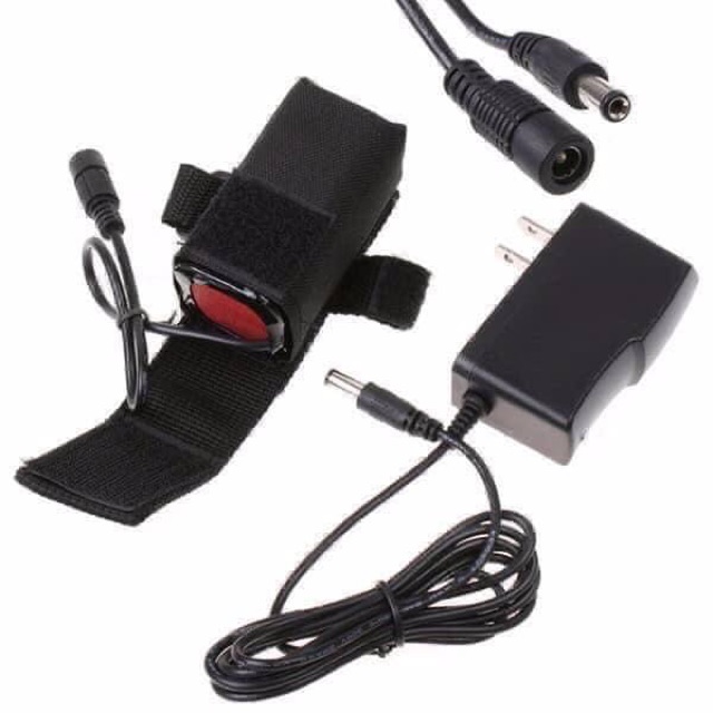 Cục pin và dây sạc đèn siêu sáng