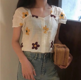 Áo trắng hoa thêu