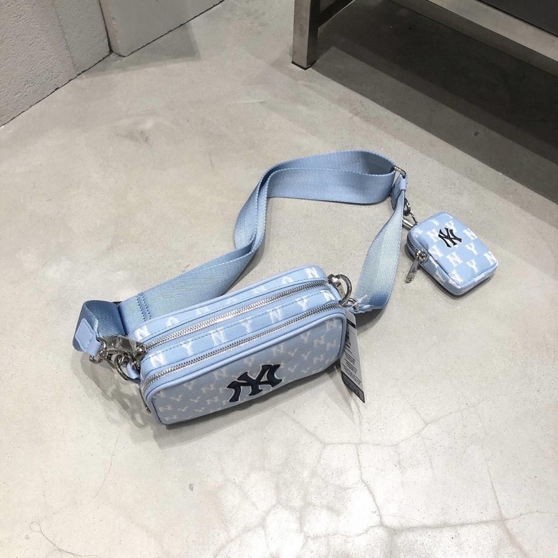 Túi đeo chéo MLB vải monogram size 18