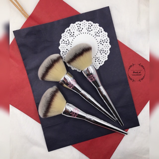 Cọ It brush for Ulta (phủ, má, Contour, che khuyết điểm) các loại