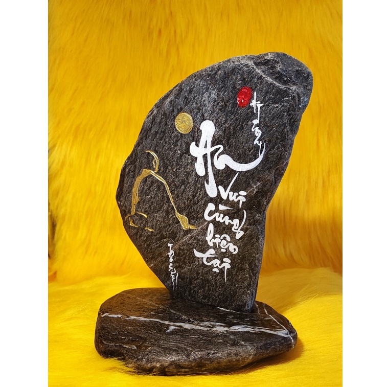 Thư pháp chữ An (khắc hình sư). Kích thước18x14x22cm