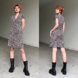 Đầm beo suông phối nút belle looks