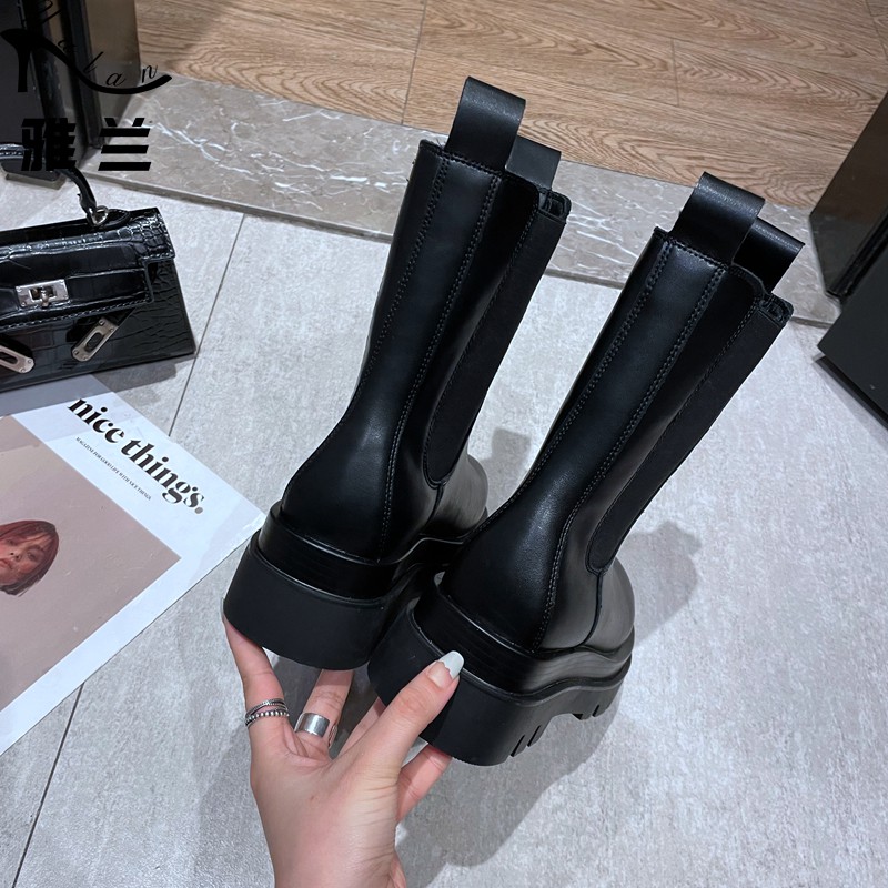 Giày Bốt Ống Khói Kiểu HƯƠU CAO CỔ (22cm), Đế Giầy 5Cm Thời Trang Trẻ Trung Cá Tính Dành Cho Mua Đông | BigBuy360 - bigbuy360.vn