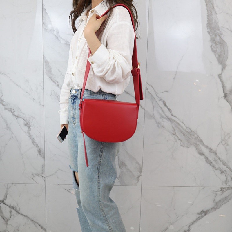 Túi đeo chéo IELGY hình bán nguyệt với dây bản rộng phong cách thanh lịch dành cho nữ