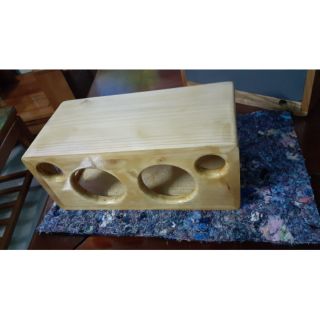 Hộp loa gỗ thông