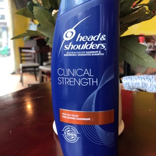 Dầu gội Head and Shoulders nhập Mỹ. Đảm bảo hàng chính hãng. Hàng có sẵn. Dầu gội trị gàu và ngăn ngừa rụng tóc hiệu quả