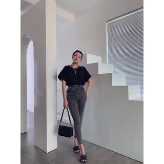 ÁO THUN TRƠN BASIC TRẮNG VÀ ĐEN DỄ MIX MATCH