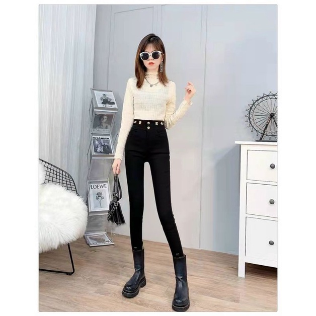 Quần skinny cạp cao gắn tag hoa xinh