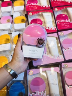 Máy rửa mặt foreo tặng kèm sữa rửa mặt