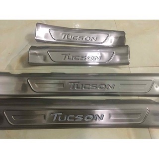 Ốp bậc cửa bên trong xe HYUNDAI TUCSON 2018-2019-2021 ,nẹp bước chân bên trong INOX