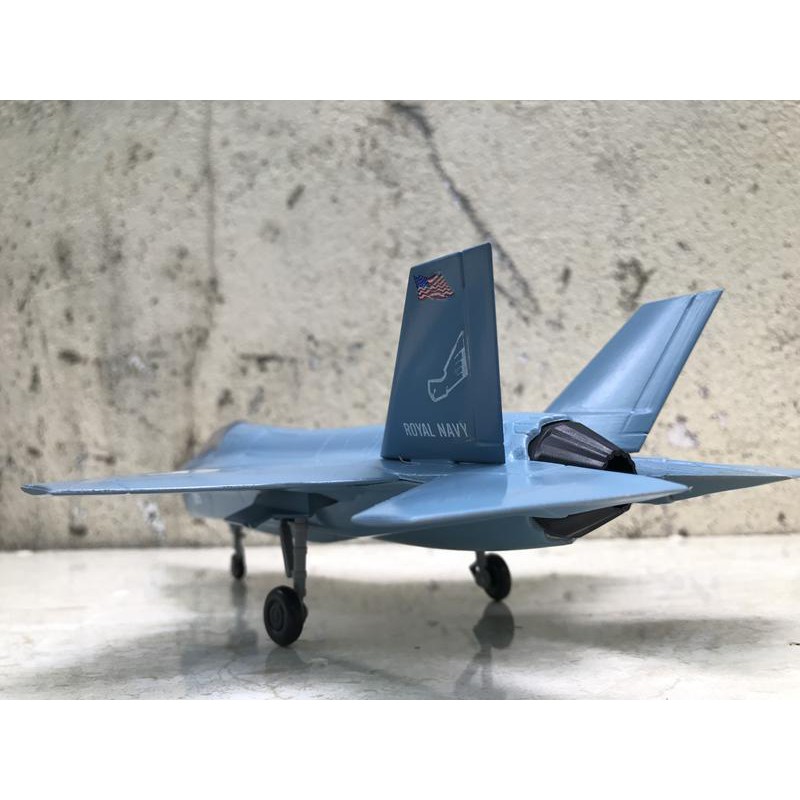 Mô hình Máy báy Tiêm kich F-35 1:72