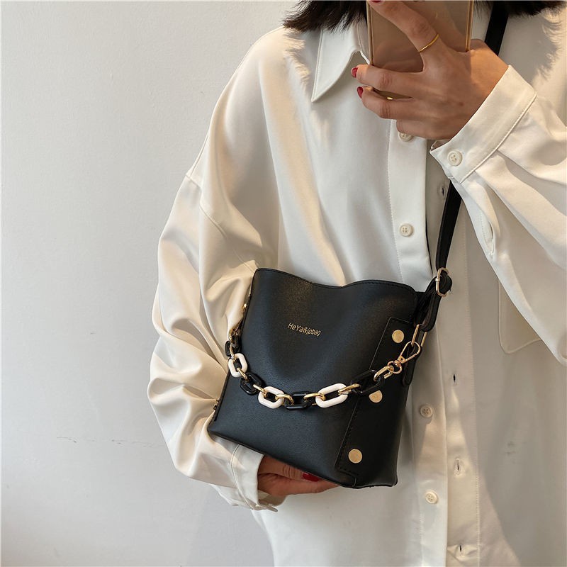 New Simple Texture Chain Bucket Bag For Women 2021 New Trendy All-Match High Sense All-Matching Ins Internet Celebrity c