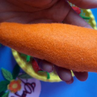 Củ cà rốt củ cải làm từ vải dạ sz 20cm