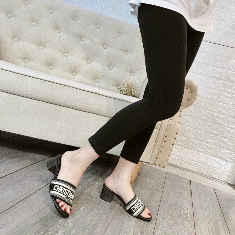 HÀNG VỀ!!!Guốc dior quai ngang thêu hàng cao cấp FULLBOX