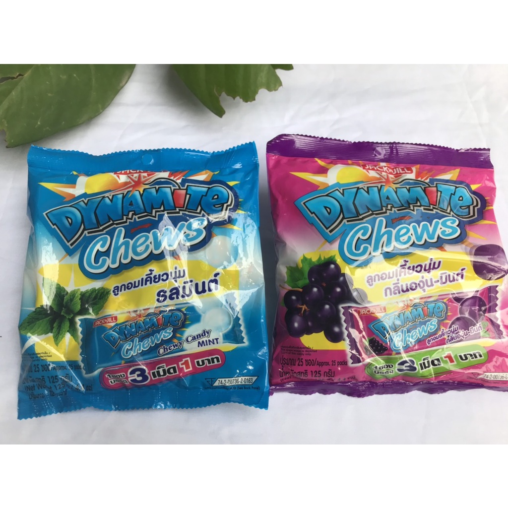 Kẹo Nhai xanh hương Bạc Hà 3 viên Dynamite Chews Mint Candy (Gói 125g)