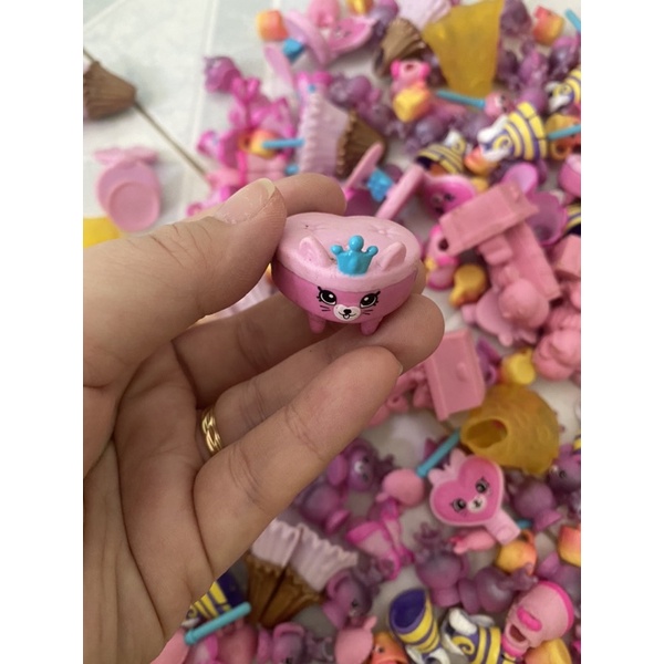 Búp Bê Shopkins hoàng gia Royal kèm 4 phụ kiện