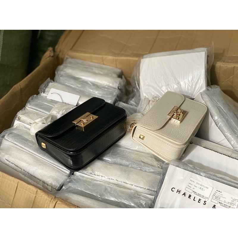 Túi xách nữ ,túi C hộp chuẩn xịn