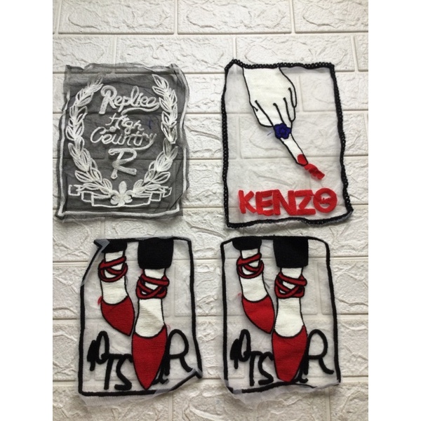 Logo hình chữ Nhật  dùng để trang trí đính áo , váy , túi xách …