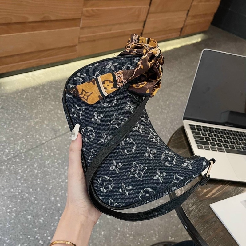 Túi kẹp nách dáng bầu hoạ tiết  phong cách Hàn Quốc  siêu đẹp, siêu xinh