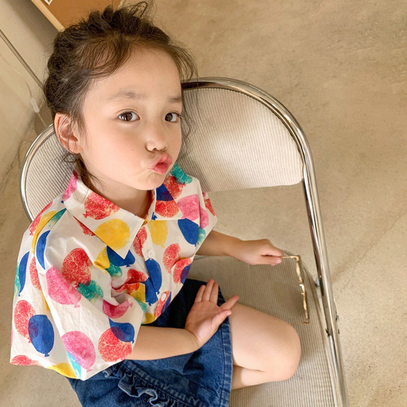 Áo họa tiết bóng bay nhiều màu sắc dễ thương cho trẻ em