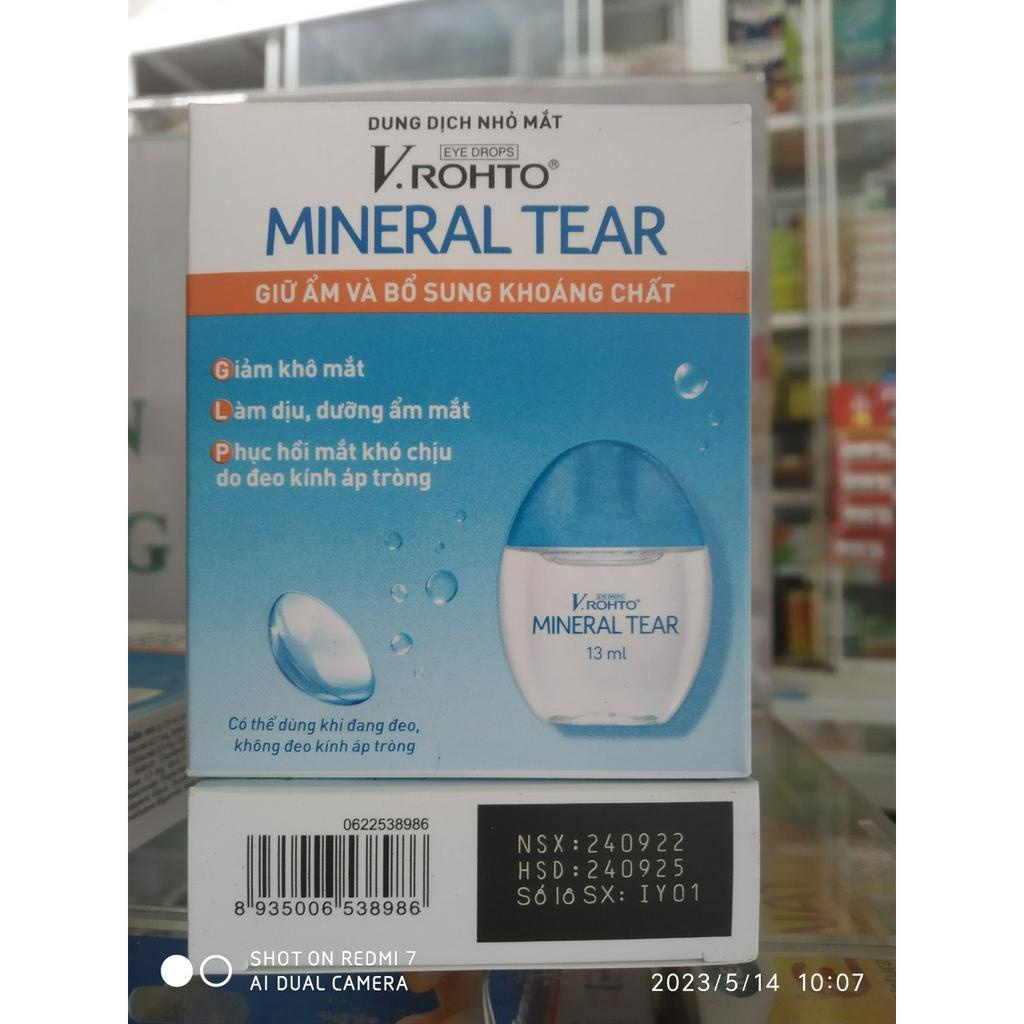 V.Rohto Mineral Tear dung tích 13ml giúp tái tạo lại nước mắt, giữ ẩm và làm dịu mắt khô.