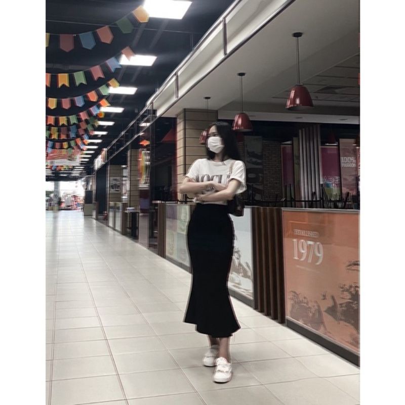 Chân Váy Dài Qua Gối Đuôi Cá Body Vintage Thun màu đen Lưng Cao Tôn Dáng | BigBuy360 - bigbuy360.vn